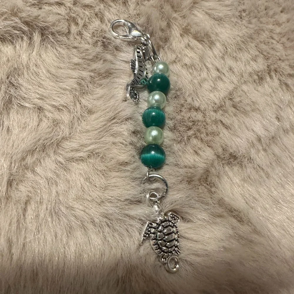 Zipper Pull - Picture 1 of 1